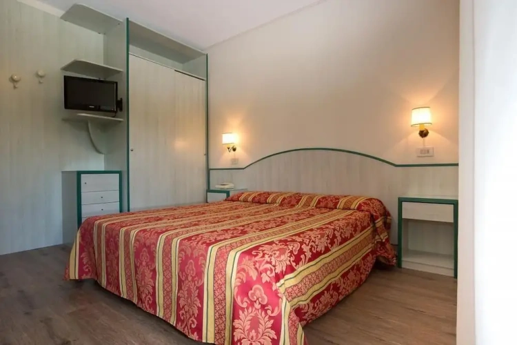 Standard Quadruple room with balcony
