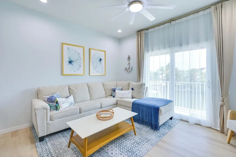 3 Bedrooms Apartment