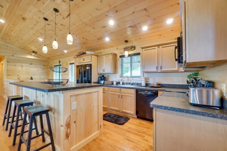 3 Bedrooms Cottage
