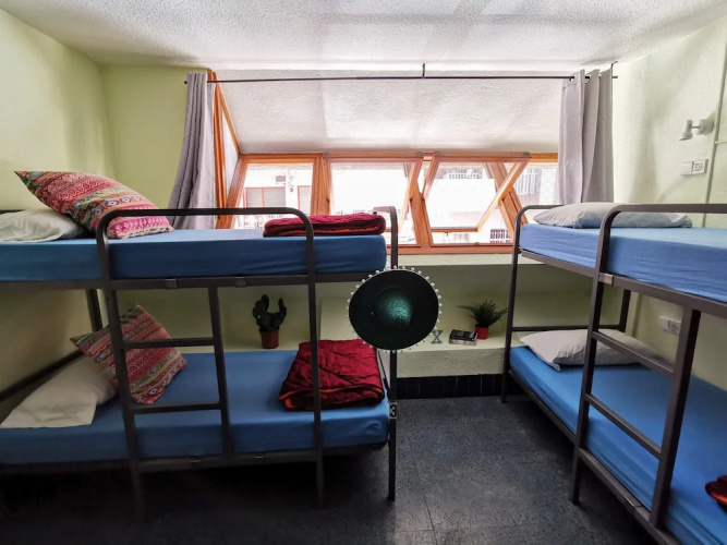 X Hostel Alicante