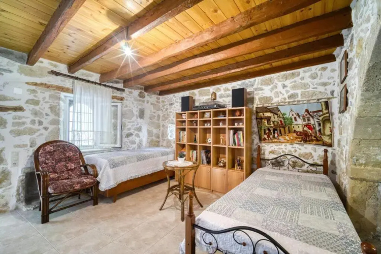 Skountakis House
