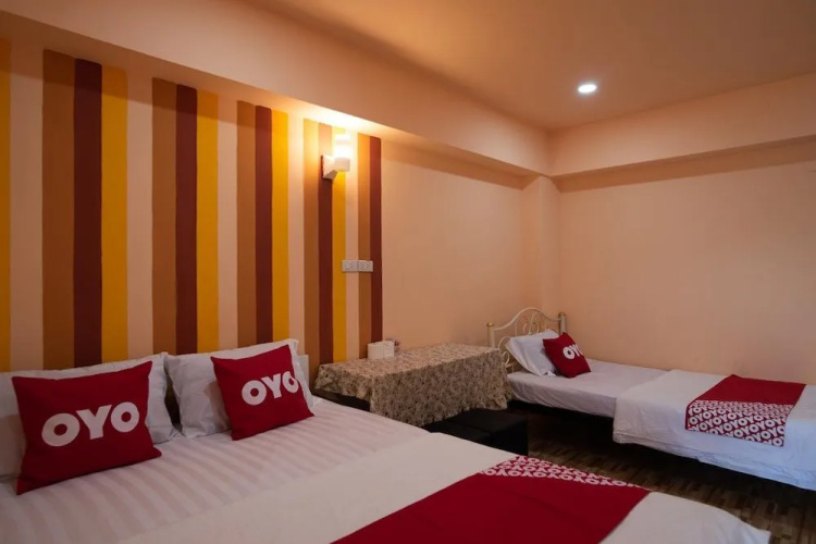 OYO 415 P Place