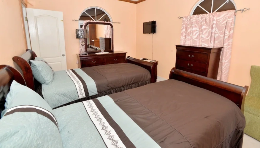 Deluxe Twin room with balcony