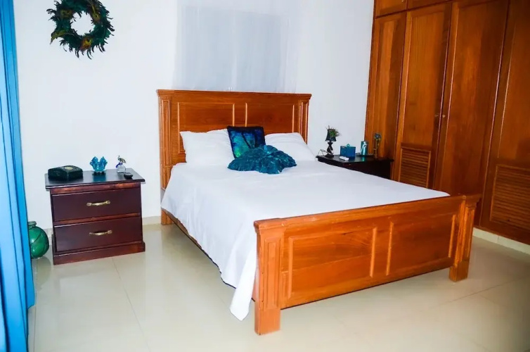 2 Minute Walk to Beach 1bdrm Condo with Pool