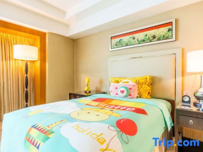 Standard Twin room with view