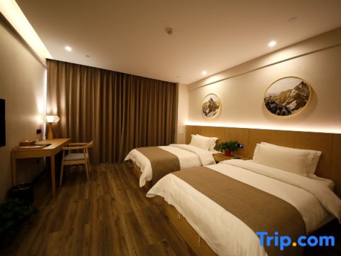 2 Bedrooms Suite