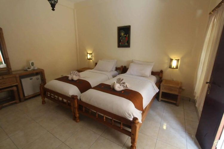 Chonos Hotel Lovina