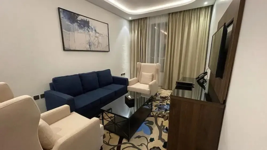 Green Hills Hotel