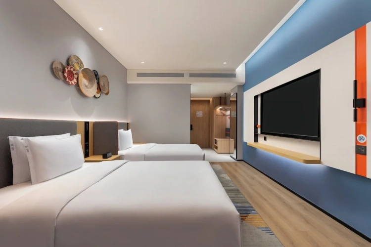 Standard Quadruple room with balcony