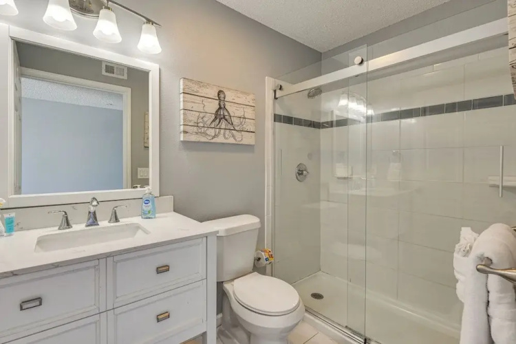 Explore Boardwalk Thrills! Central Destin Condo