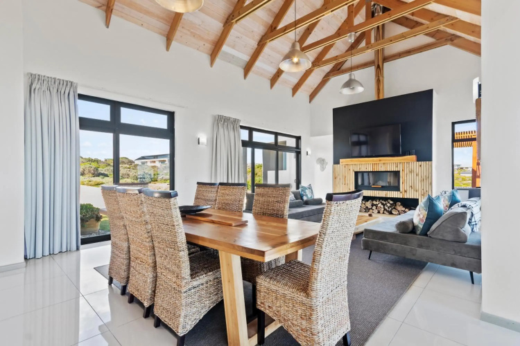 Romansbaai Moksha