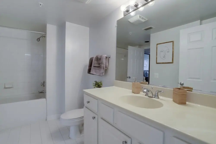 Fascinating Apt in Ballston With Gym