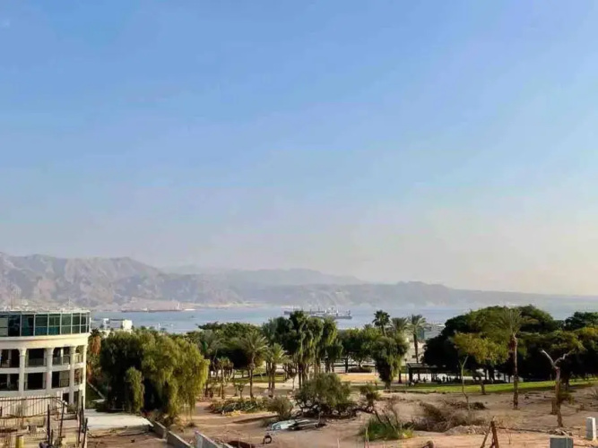 Sunny 3BR Apartment Golf Residence