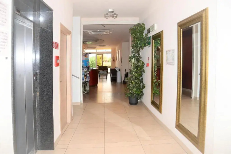 Cosmopol Hotel