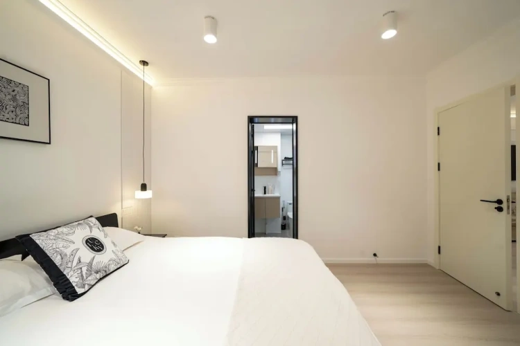 3 Bedrooms Apartment with park view