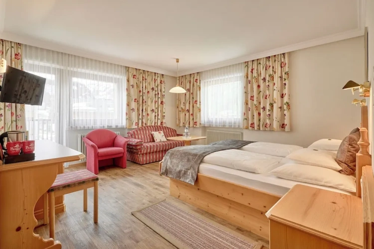 Superior Double room with balcony