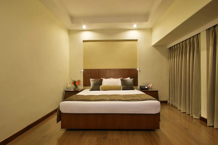 Hotel Express Towers