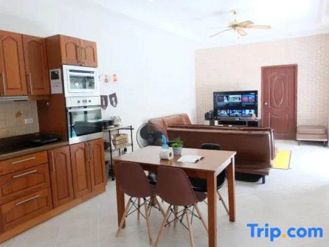 2 Bedrooms Villa