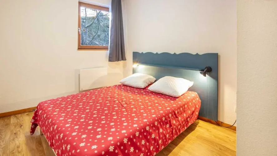 Stylish Alpine Stay for 6 Guests