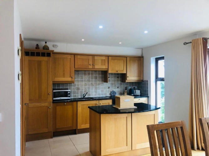 3 Bedrooms Cottage