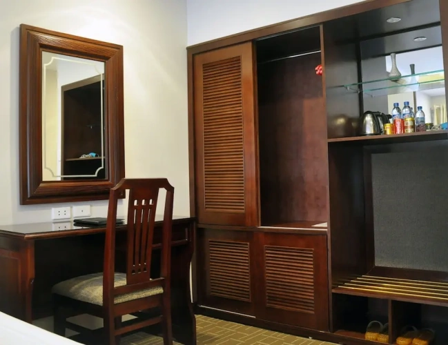 1 Bedroom Deluxe Double room with balcony and with city view