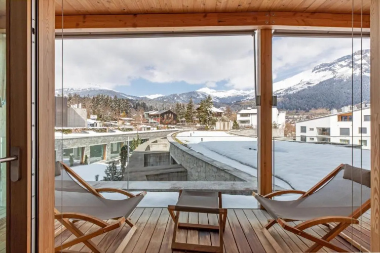 Edelweiss Mountain Suites 04-05