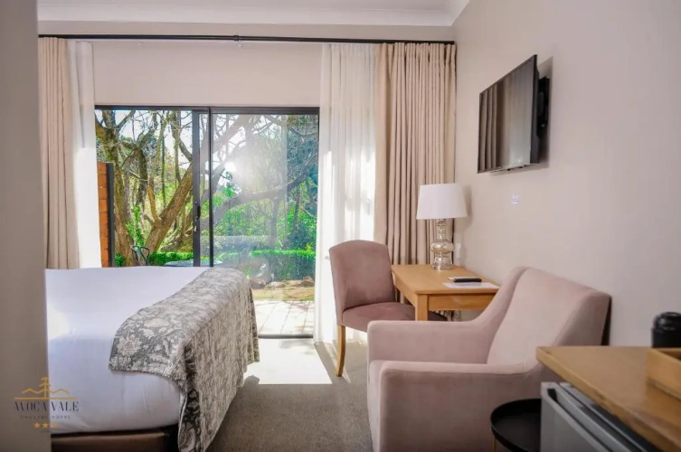 Deluxe Double Suite with mountain view