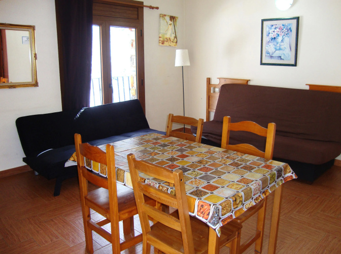 Apartaments/Hostal "@Anem.com"