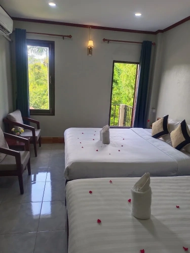 Standard Triple room