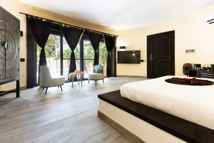 Blue Moon Resort