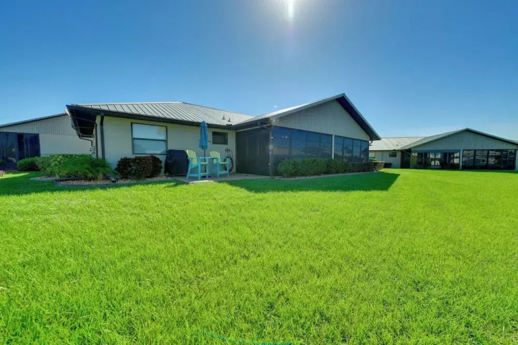 Grill, Lanai & Pool Access: Charming Sebring Villa