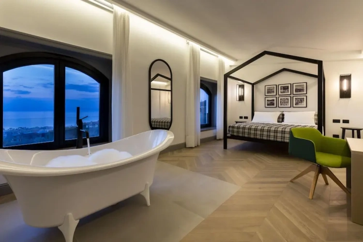 Superior Double Suite with sea view