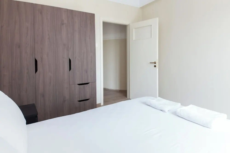 Modern Comfort 1Bd Apt with Balcony