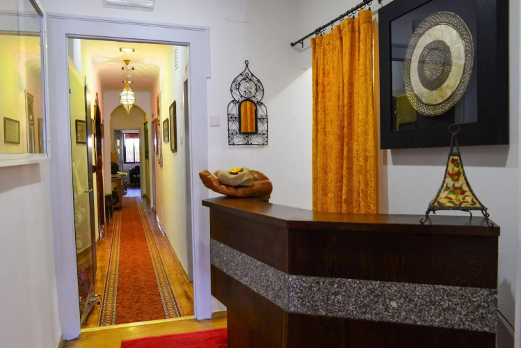 Al-Ushbuna Residence & Hostel