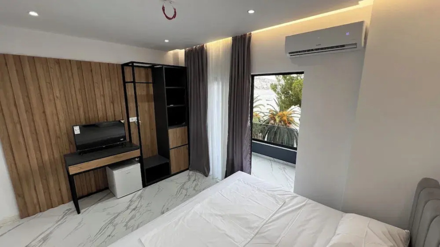 Lezet Hotel