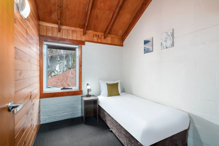 3 Bedrooms Apartment