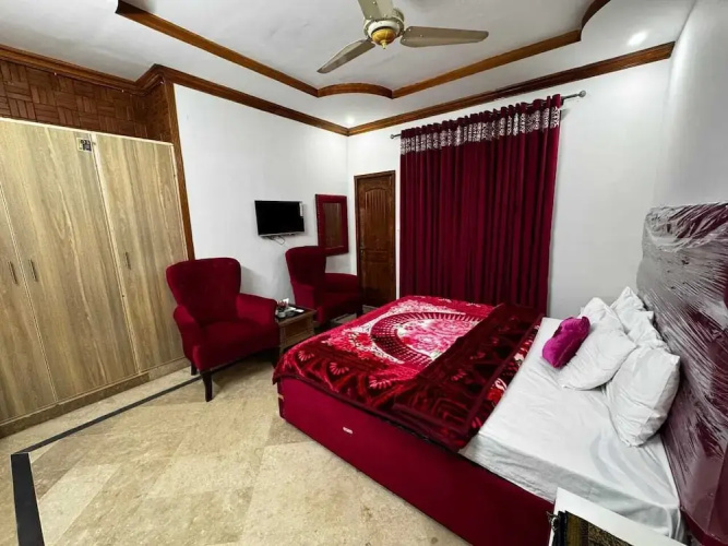 Serene Inn F10