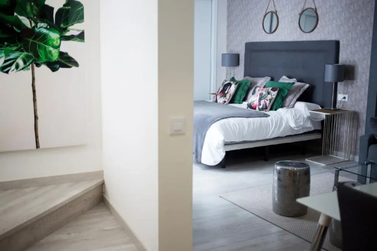 No. 303181714 room