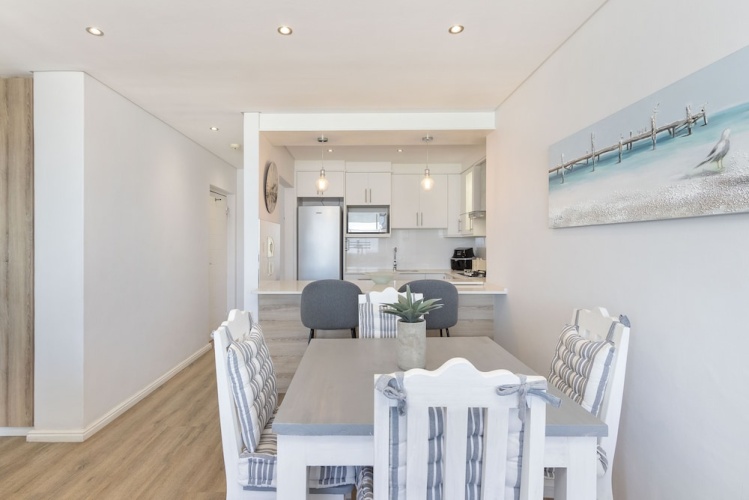 2 Bedrooms Apartment with balcony