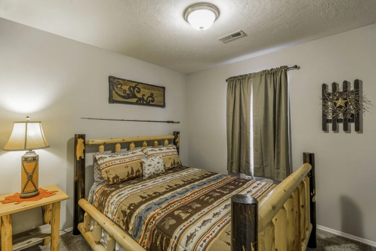 Vinyards 2954 Unit 6 3 Bedroom Condo
