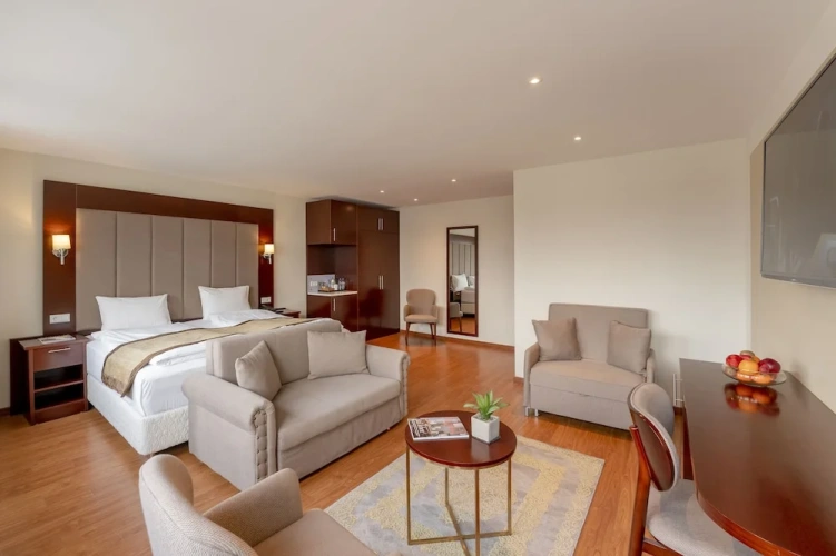 Business Quadruple room