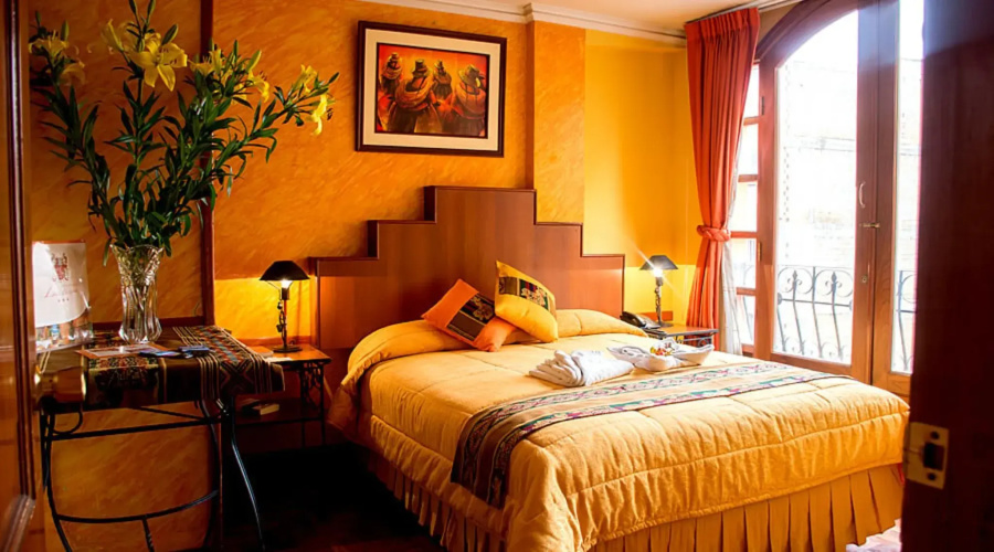 Las Brisas Centro Hotel