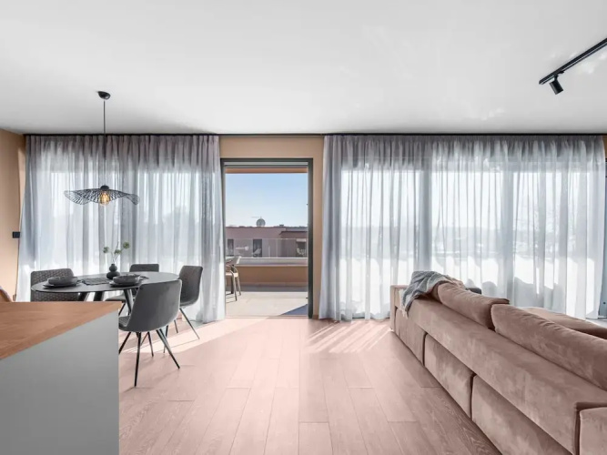 Apartment in Istria With Sea View & Bubble Bath