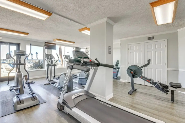 Regency Towers PCB Condo: Beach Access & 2 Pools