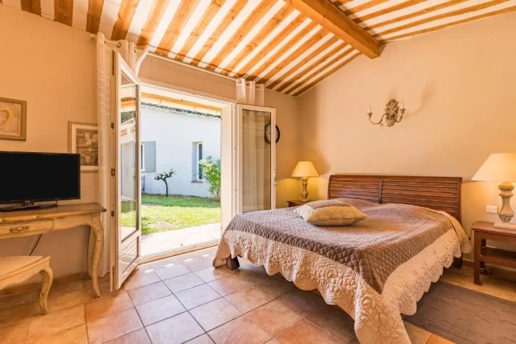 Standard Double room with garden view