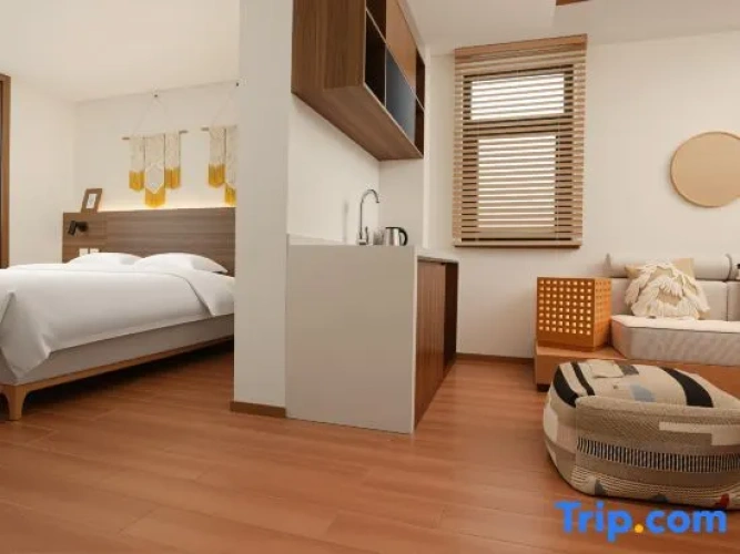 1 Bedroom Suite with lake view
