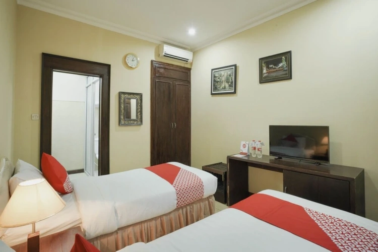 Guest rooms