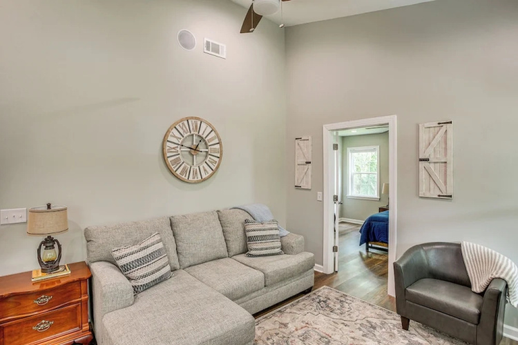 1/2 Mi to Kentucky Downs: Franklin Home w/ Patio!