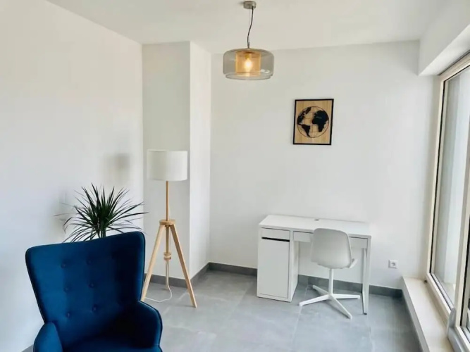 2 bedrooms with Terrace and Parking