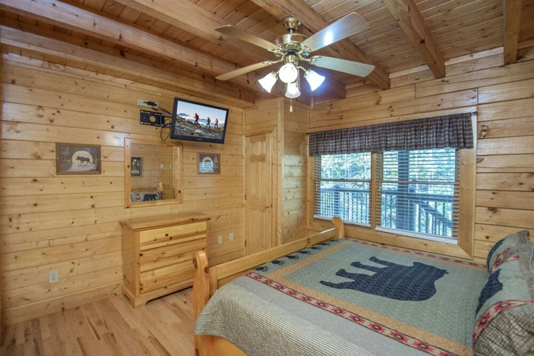 Lockers Lodge by Eagles Ridge Resort